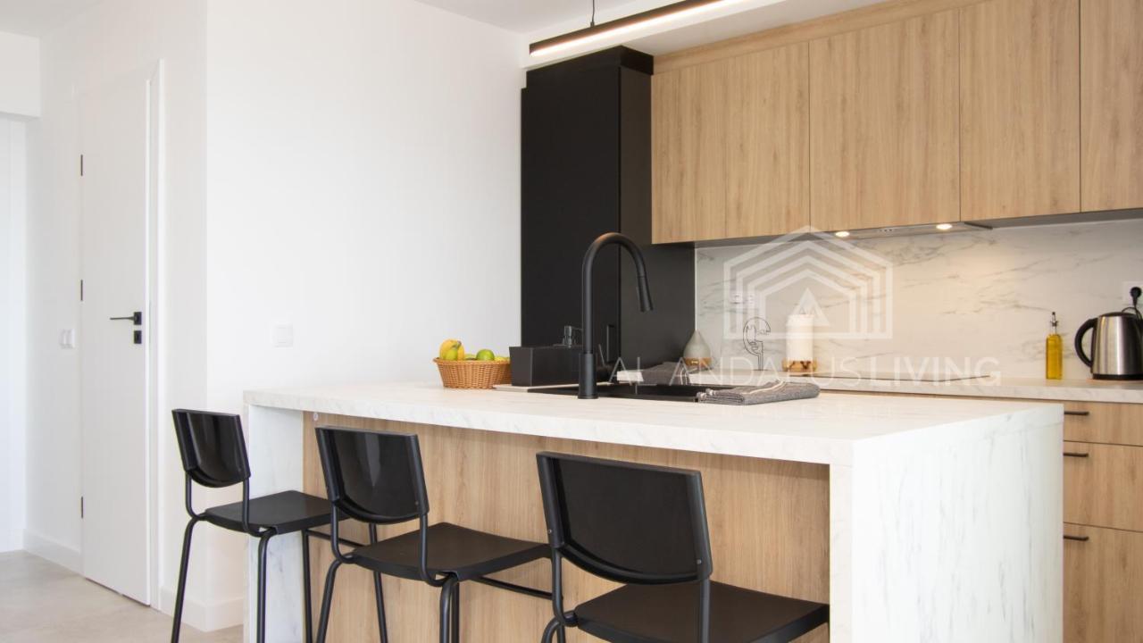 Panoramic Sea Views And Direct Access To The Beach From The Community In Torrenueva Lejlighed Málaga Eksteriør billede