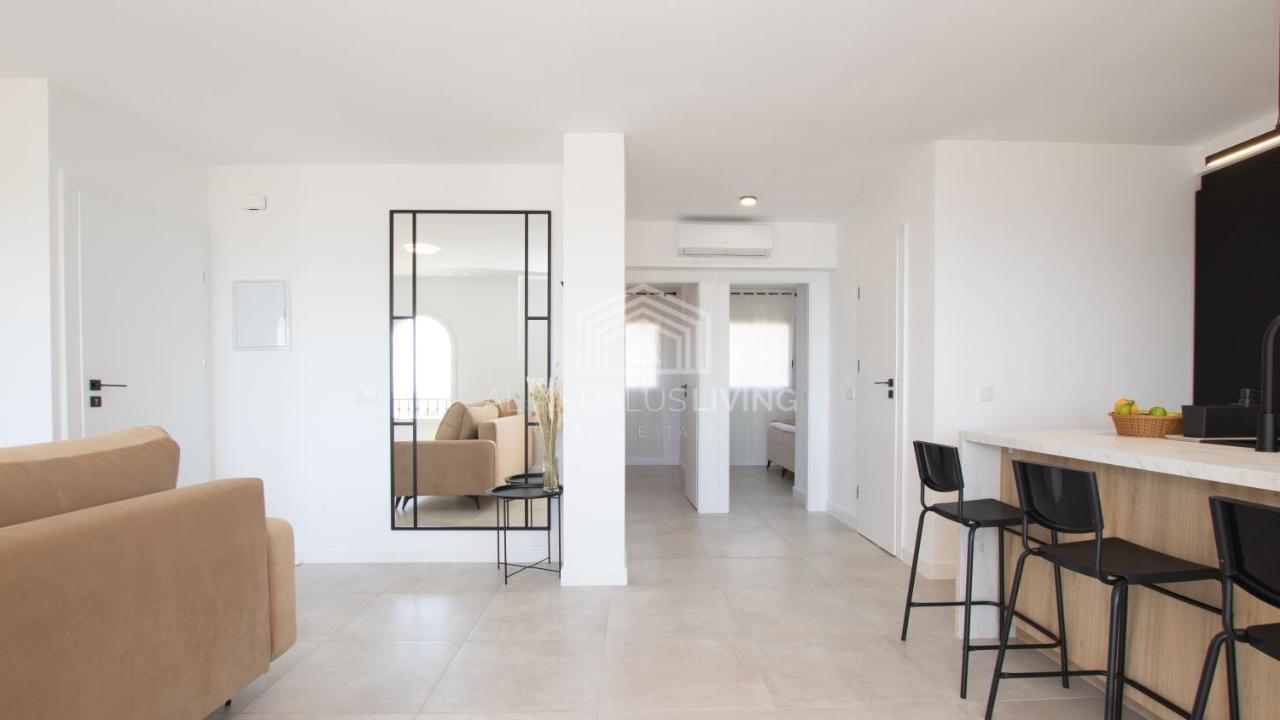 Panoramic Sea Views And Direct Access To The Beach From The Community In Torrenueva Lejlighed Málaga Eksteriør billede