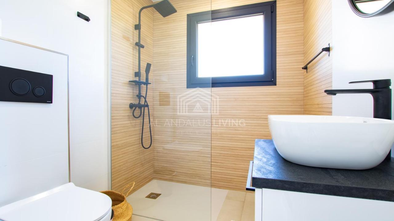 Panoramic Sea Views And Direct Access To The Beach From The Community In Torrenueva Lejlighed Málaga Eksteriør billede