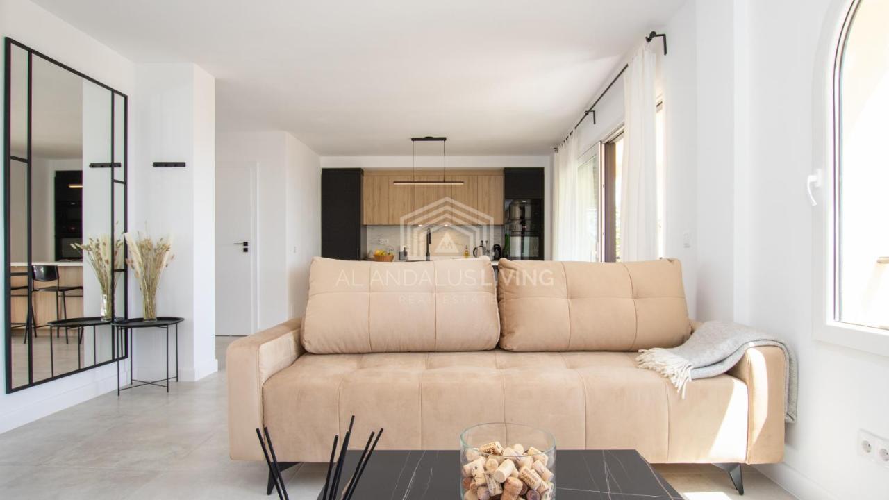 Panoramic Sea Views And Direct Access To The Beach From The Community In Torrenueva Lejlighed Málaga Eksteriør billede